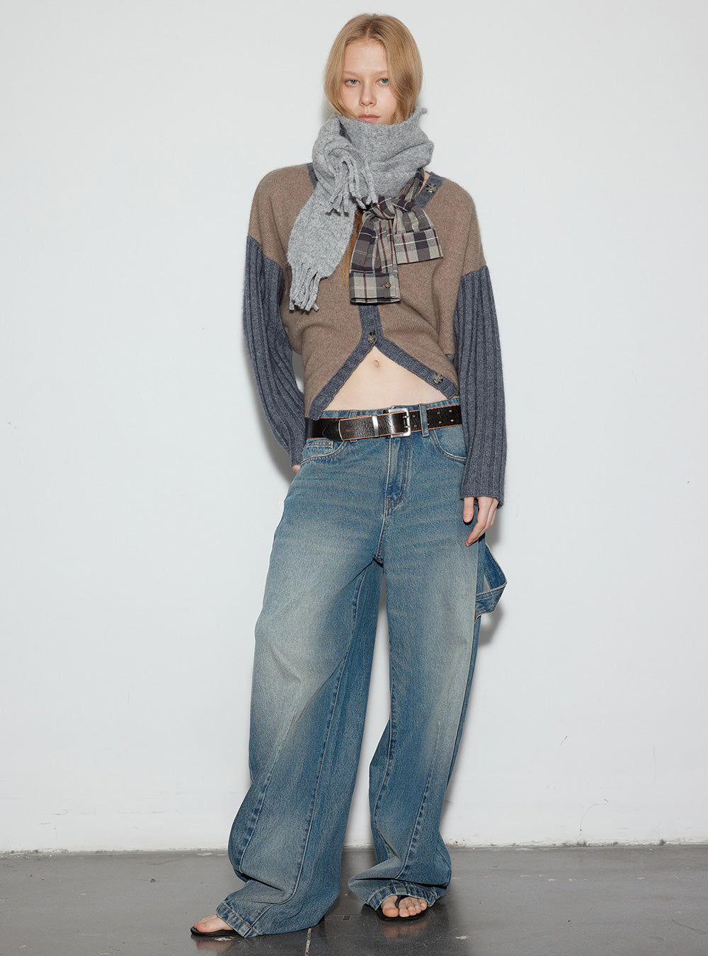 Two-Tone Wool Knit Scarf