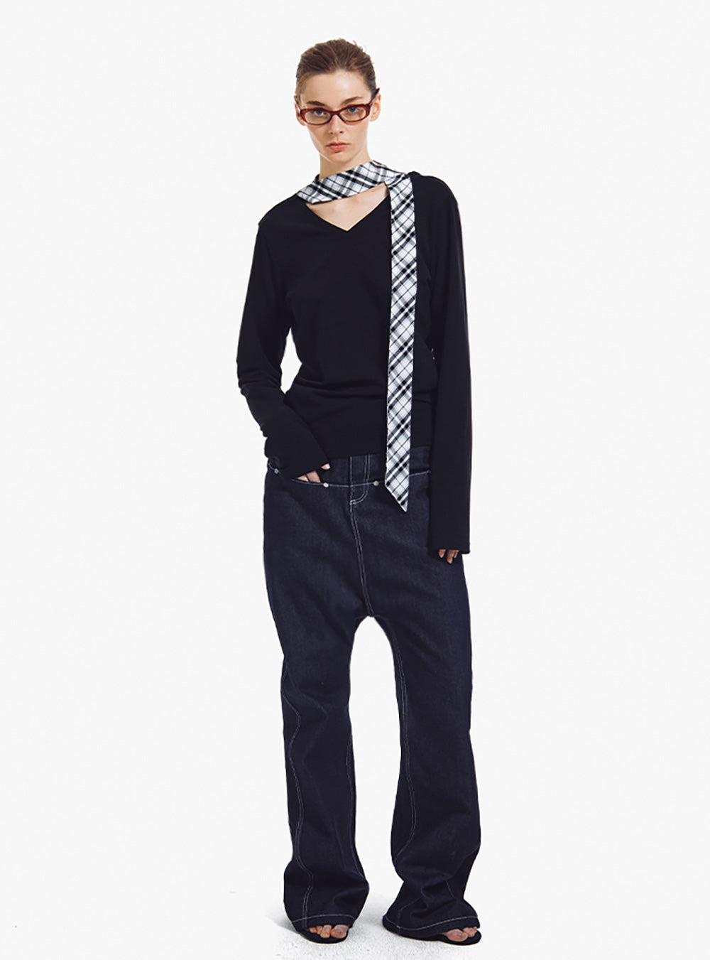 V-Neck Plaid Scarf Long Sleeve Top (2color)