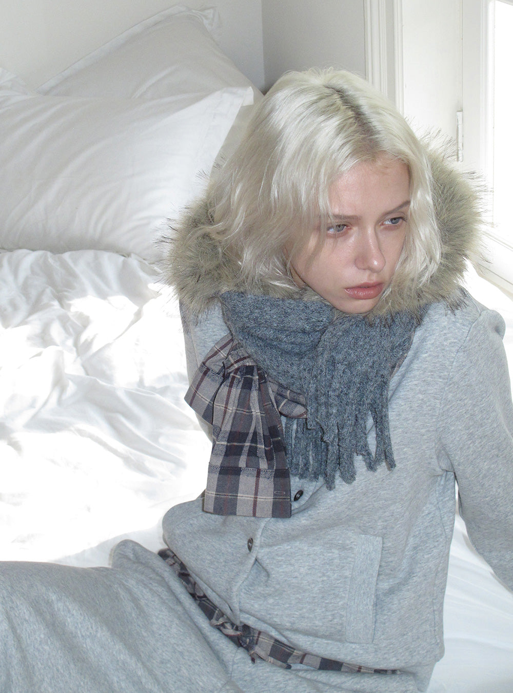 Two-Tone Wool Knit Scarf