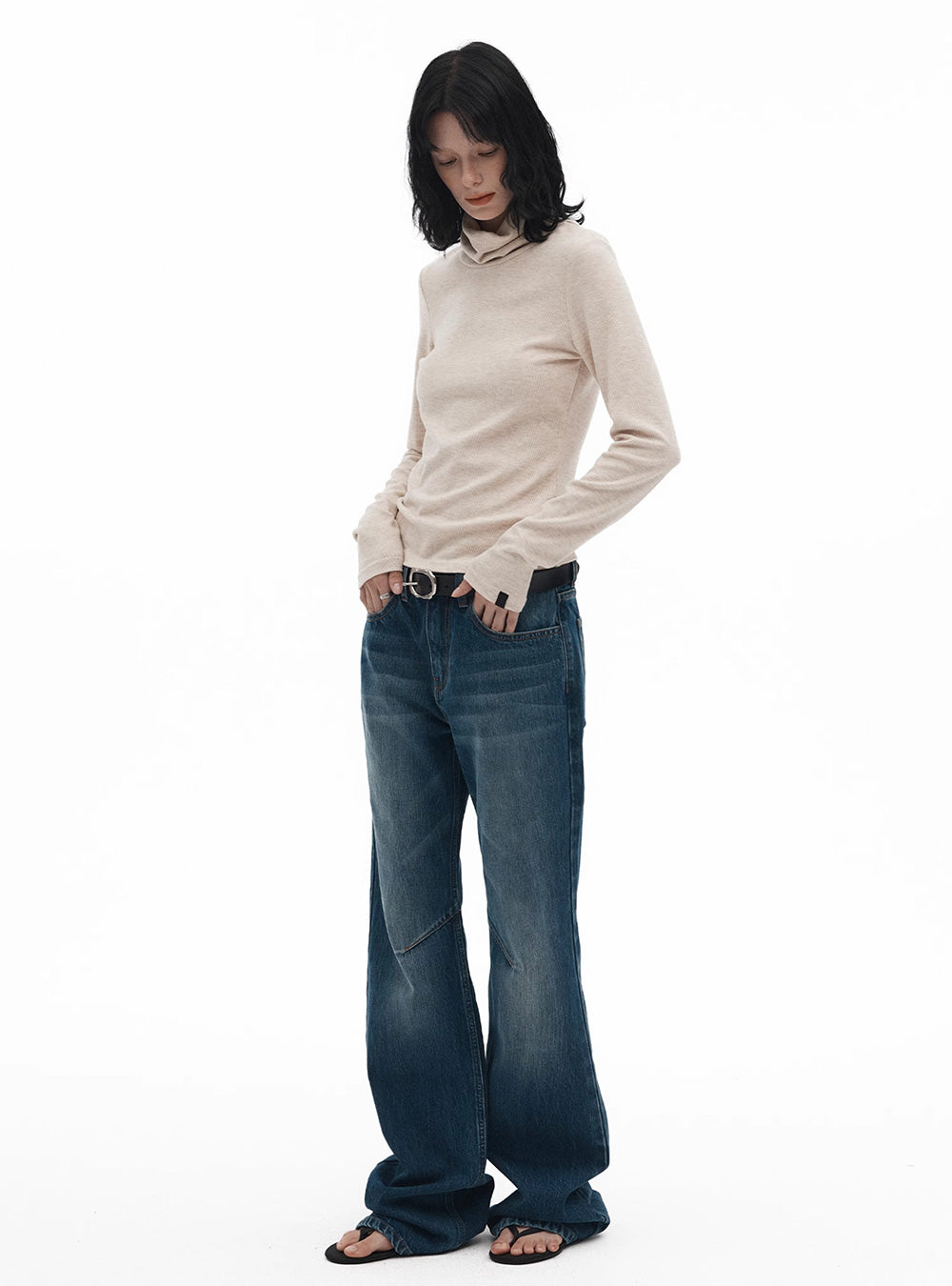 Fitted Turtleneck Knit Top (2color)